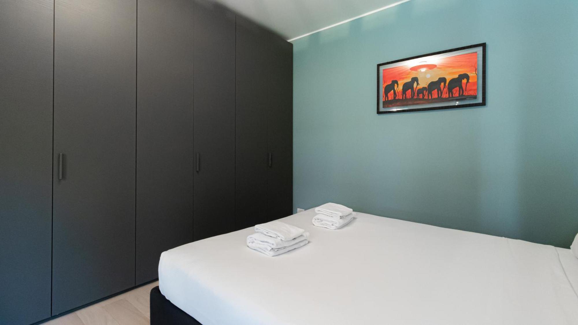 Italianway - Lazzaro Papi 14 C * Milan
